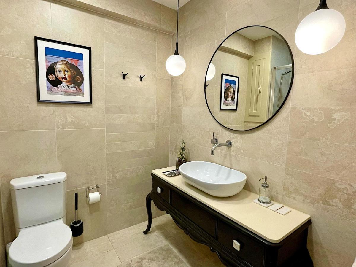 Abbott Apartment - 1 Min From The Beach - 100M2 - Sleeps 8 시체스 외부 사진