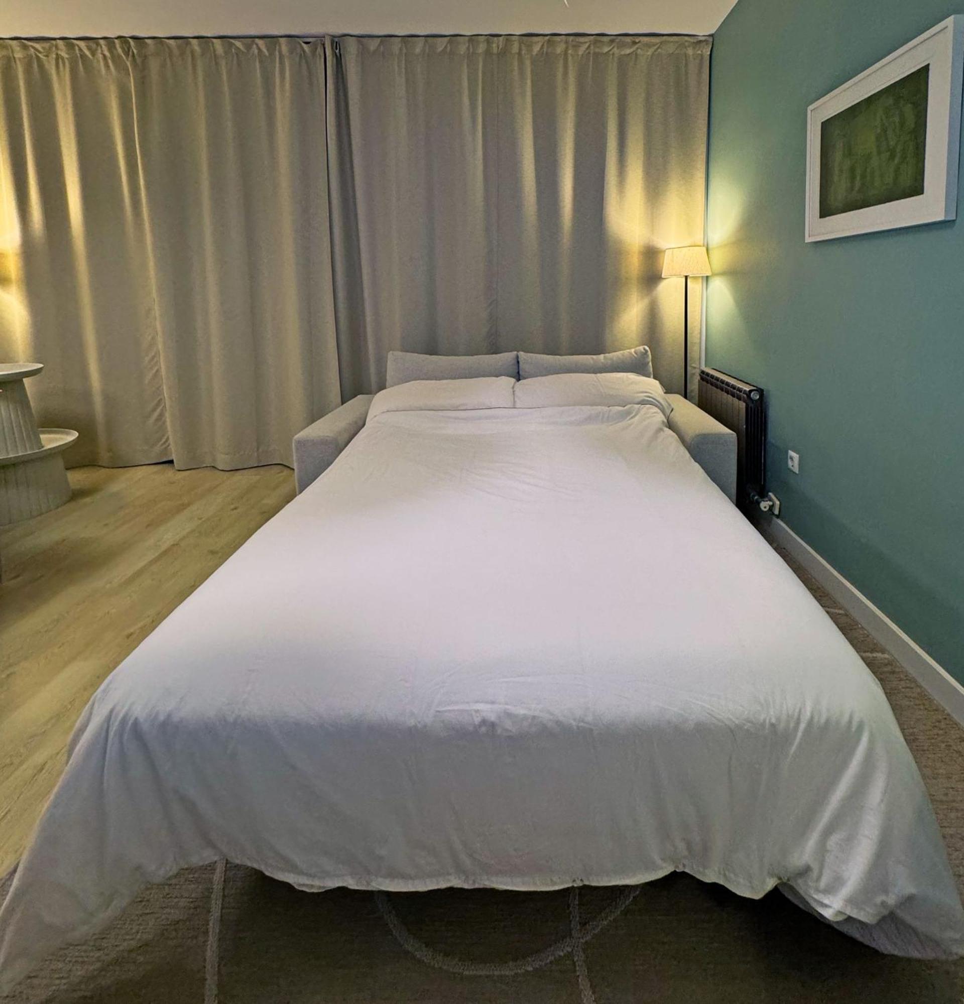 Abbott Apartment - 1 Min From The Beach - 100M2 - Sleeps 8 시체스 외부 사진